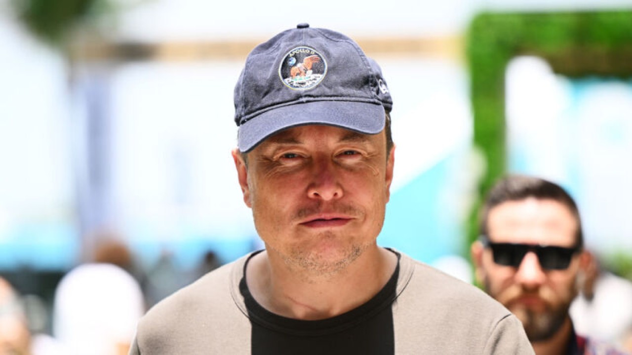 Tesla investors in panic mode as rumors spread about Elon Musk stepping down as CEO Tesla investors in panic mode as rumors spread about Elon Musk stepping down as CEO